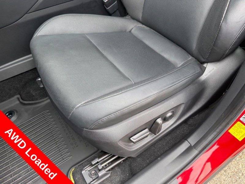 Used 2024 Toyota Crown Platinum AWD/4WD image 17