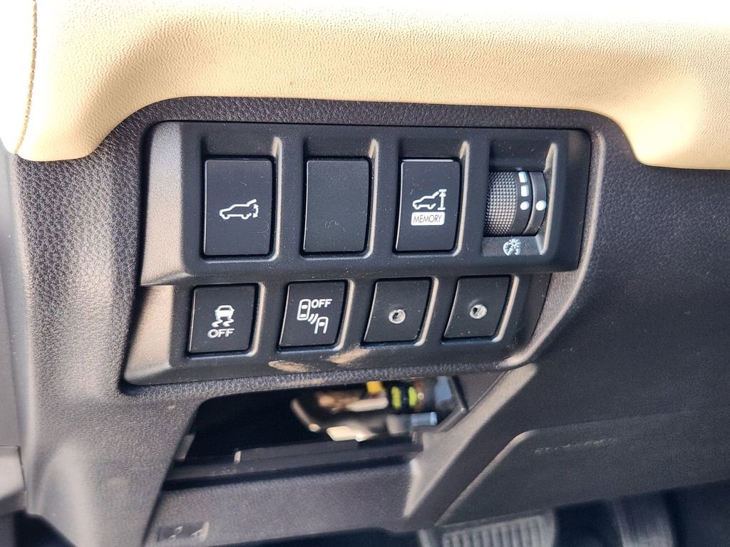 Used 2019 Subaru Ascent Limited image 13