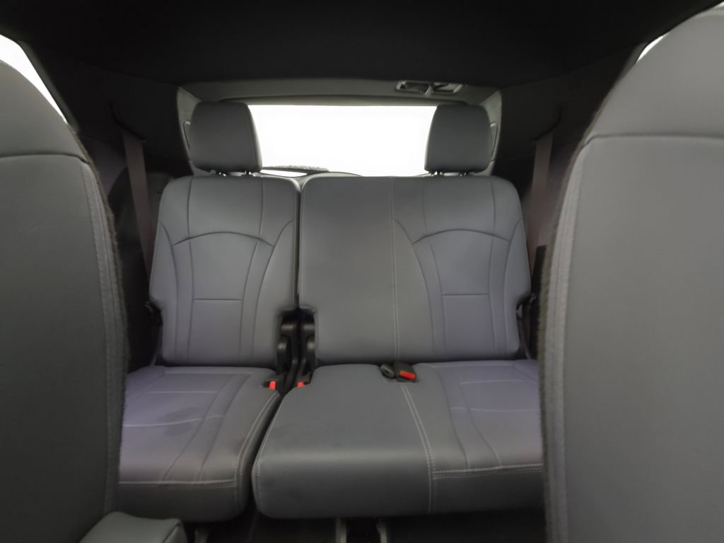 Used 2024 Buick Enclave Essence image 46