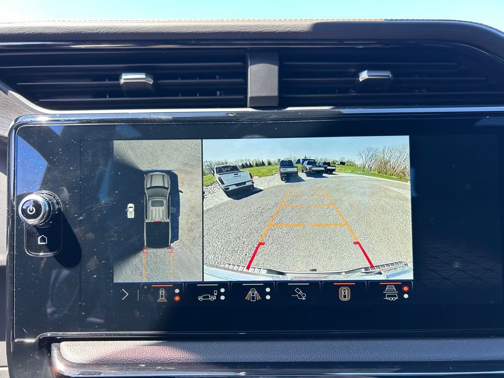 Used 2024 GMC Sierra 1500 AT4 w/ AT4 Preferred Package image 7