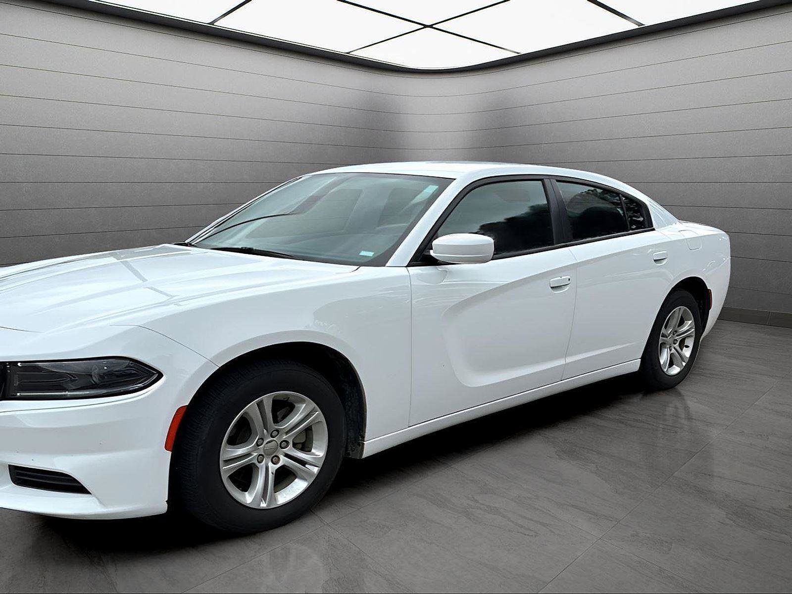 Used 2022 Dodge Charger SXT image 1