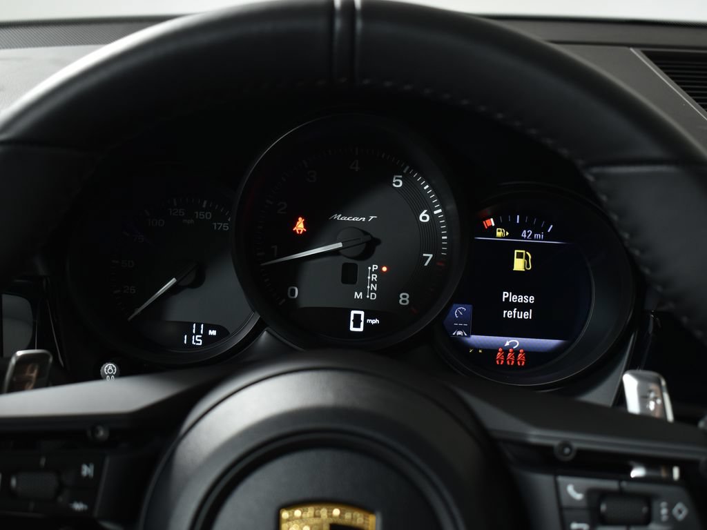 Used 2026 Porsche Macan AWD/4WD image 20