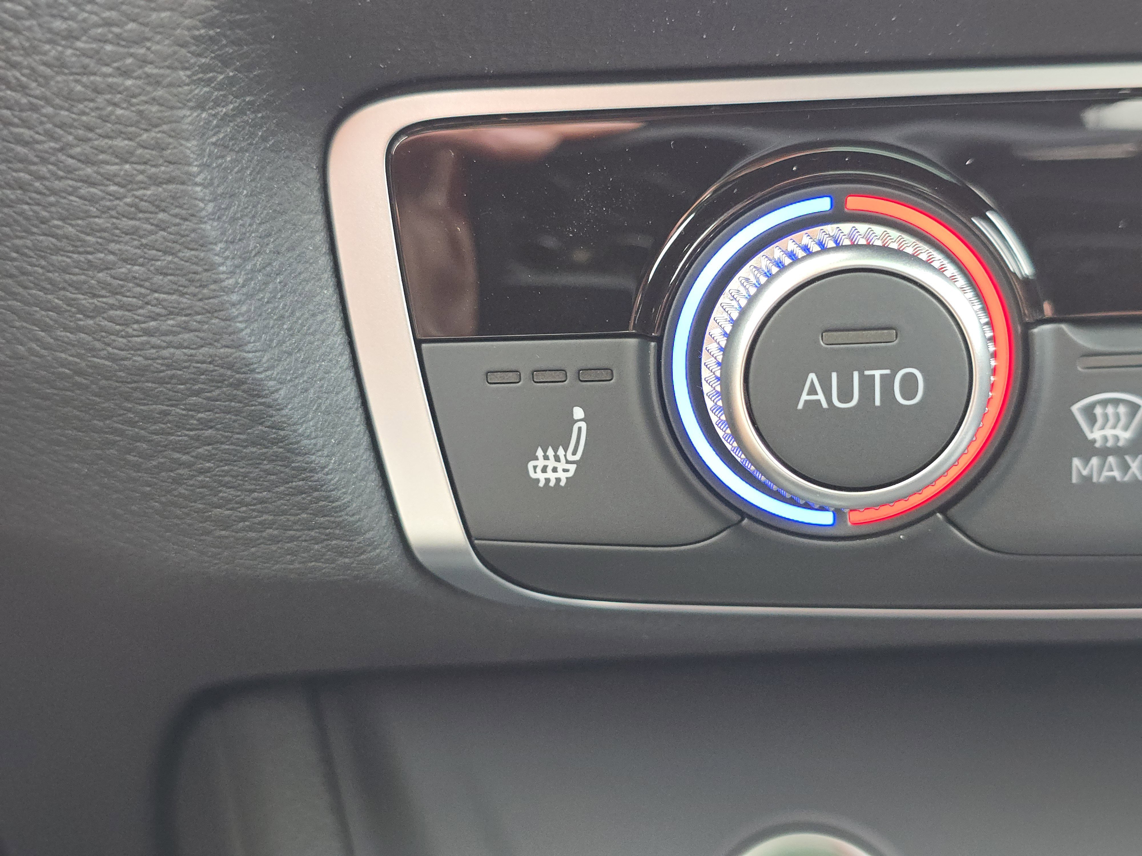 New 2025 Audi Q3 2.0T Premium image 12