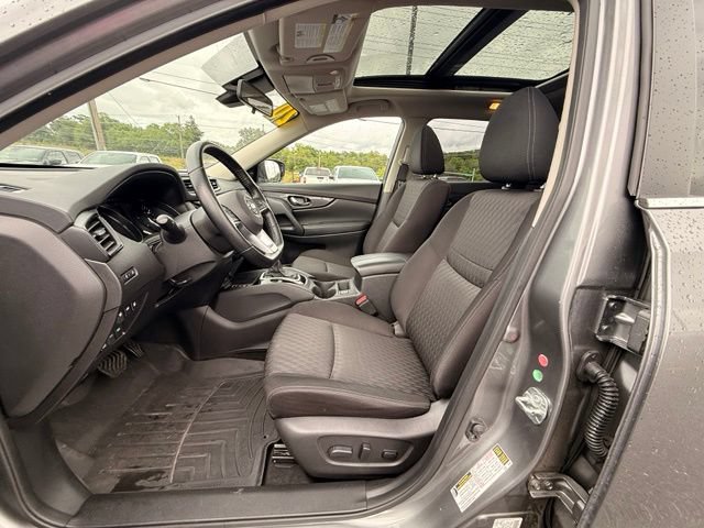 Certified 2020 Nissan Rogue SV w/ Sun & Sound Touring Package AWD/4WD image 12