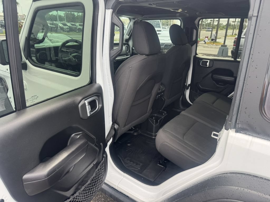Used 2022 Jeep Wrangler Unlimited Sport AWD/4WD image 8