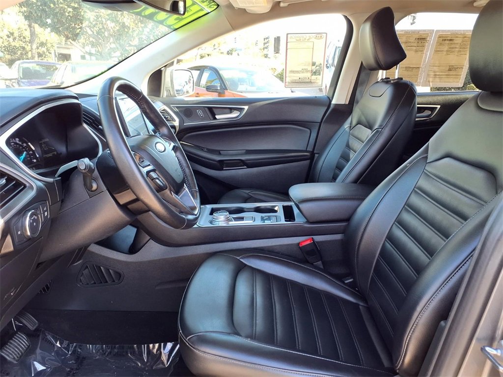 Used 2021 Ford Edge SEL w/ Convenience Package image 9