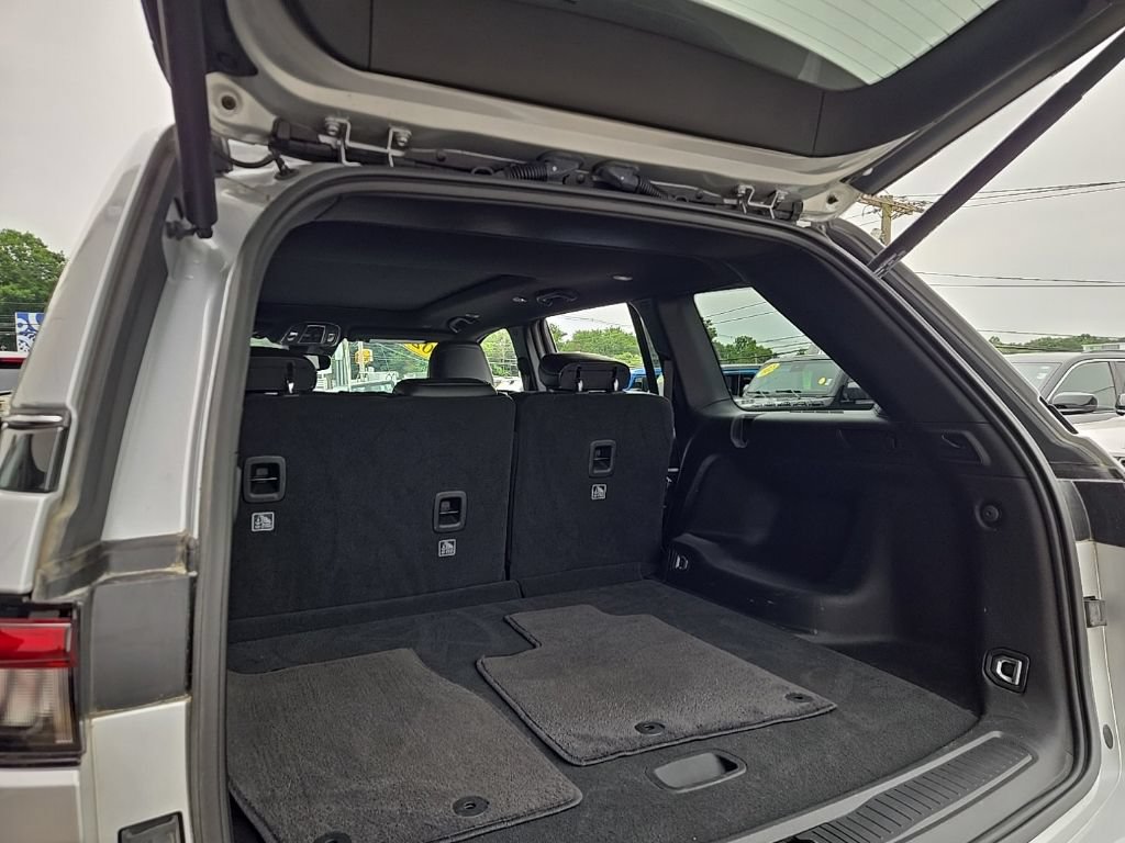 Certified 2024 Jeep Grand Cherokee Limited AWD/4WD image 11