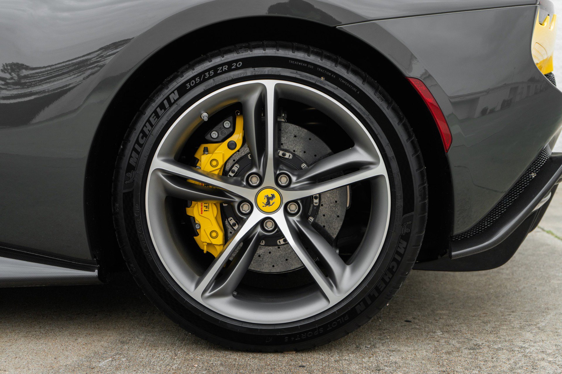 Used 2022 Ferrari 296 GTB RWD image 36