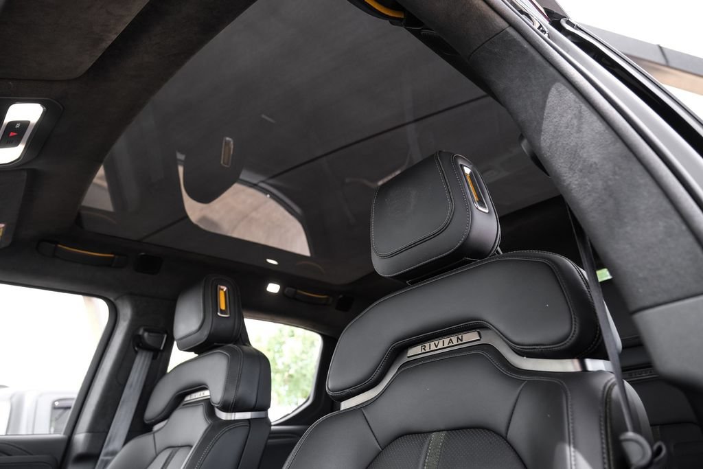 Used 2023 Rivian R1T Adventure AWD/4WD image 4
