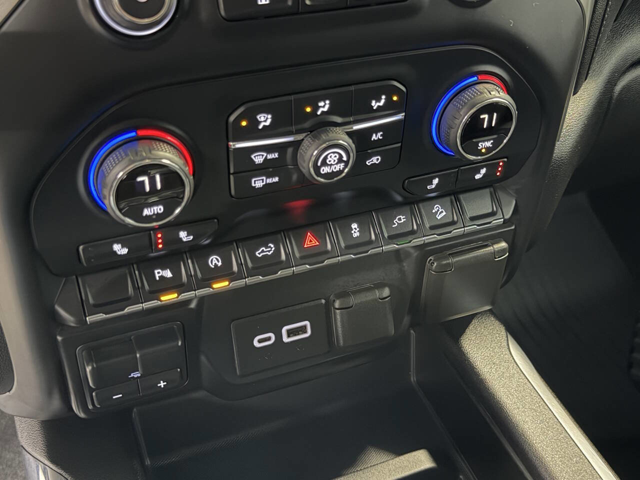 Used 2021 Chevrolet Silverado 1500 LT Trail Boss w/ Convenience Package II image 39