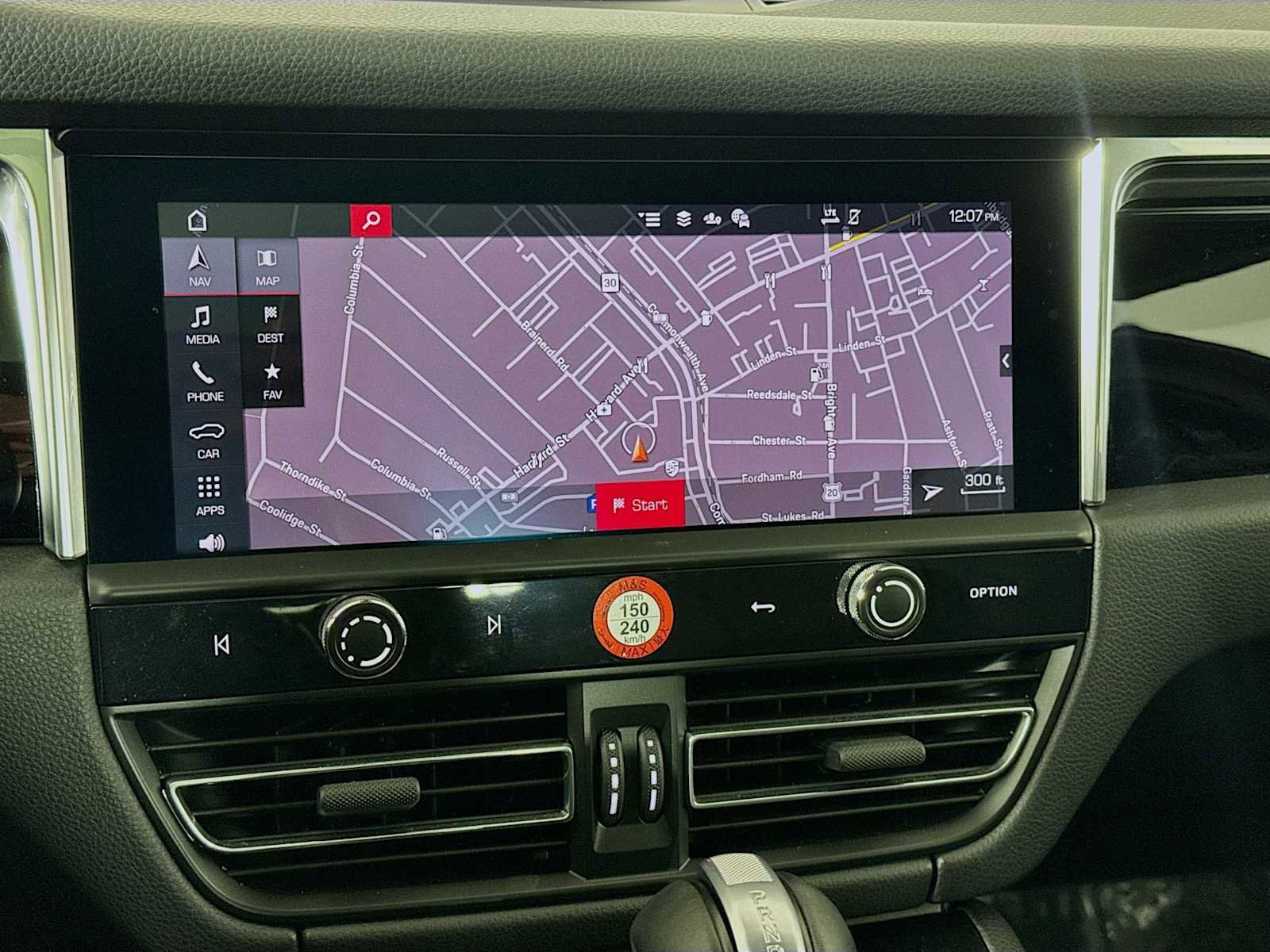 Used 2025 Porsche Macan image 15