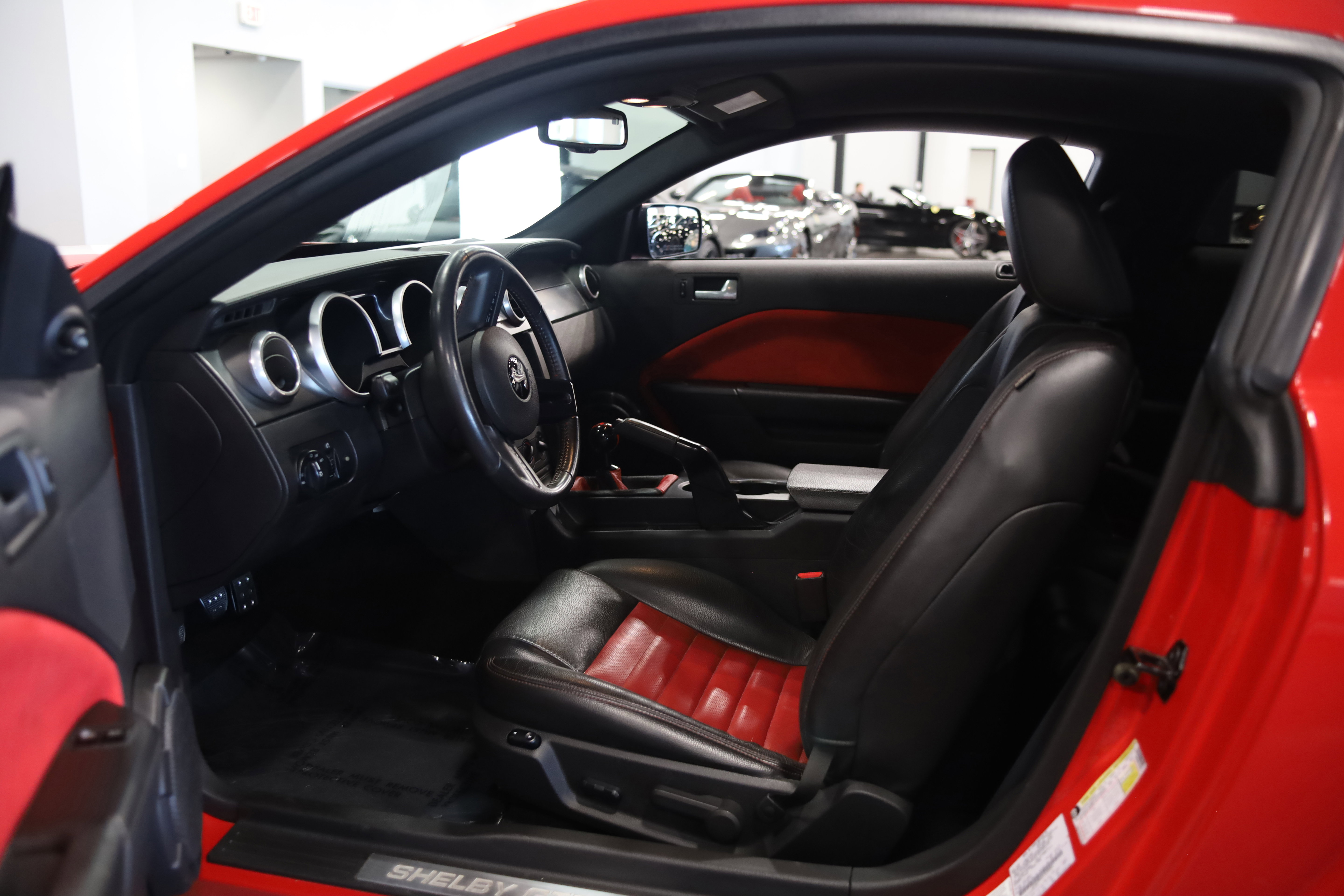Used 2007 Ford Mustang Shelby GT500 RWD image 13