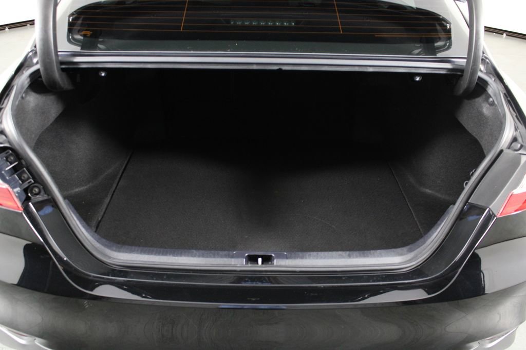 Used 2021 Toyota Camry LE FWD image 17