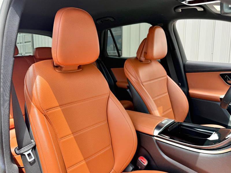 Used 2023 Mercedes-Benz GLC 300 image 16
