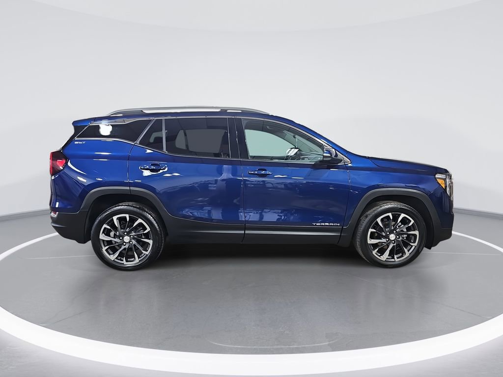 Certified 2022 GMC Terrain SLT w/ Tech Package image 2