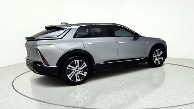 Used 2024 Cadillac Lyriq Tech RWD image 12
