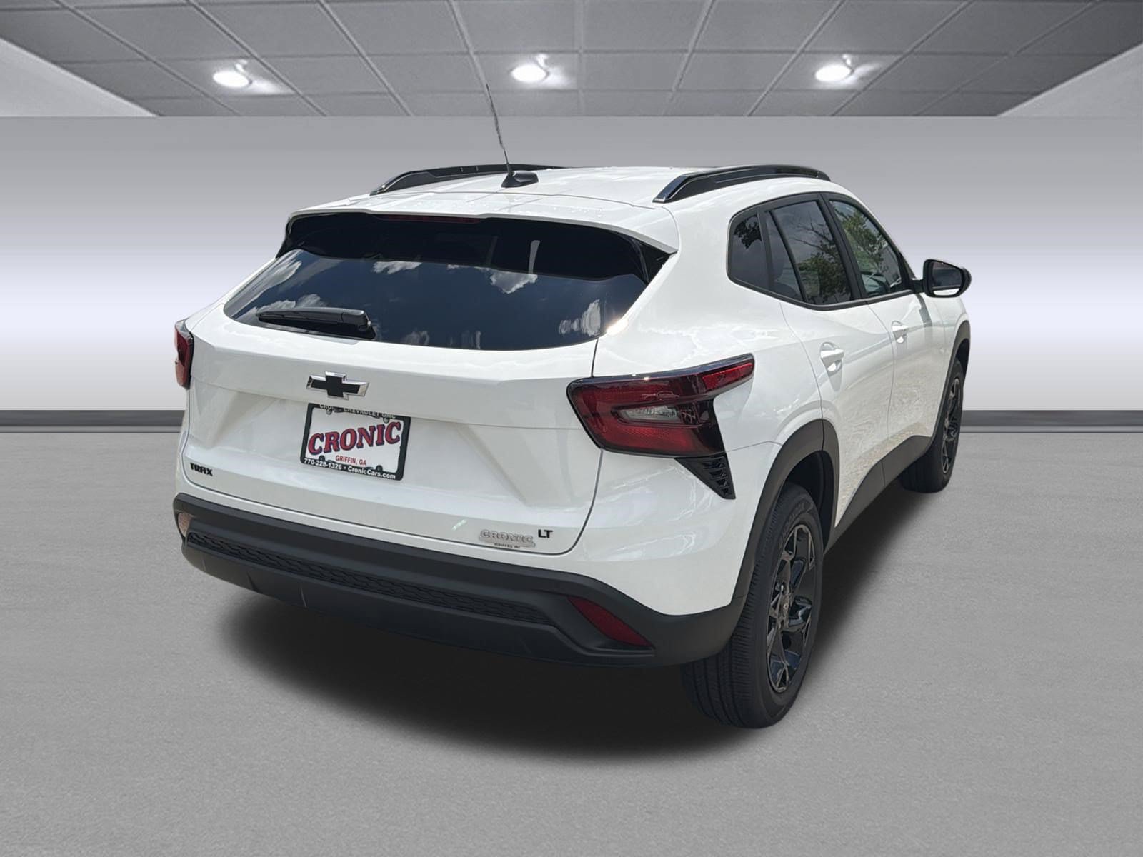 New 2026 Chevrolet Trax LT w/ Driver Confidence Package FWD image 3