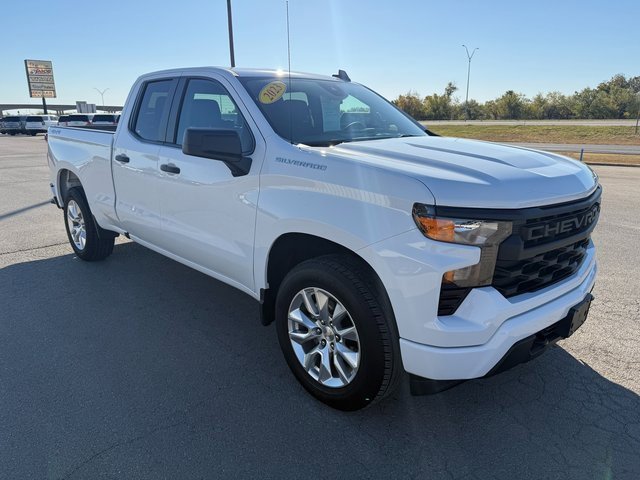 Used 2023 Chevrolet Silverado 1500 Custom image 8