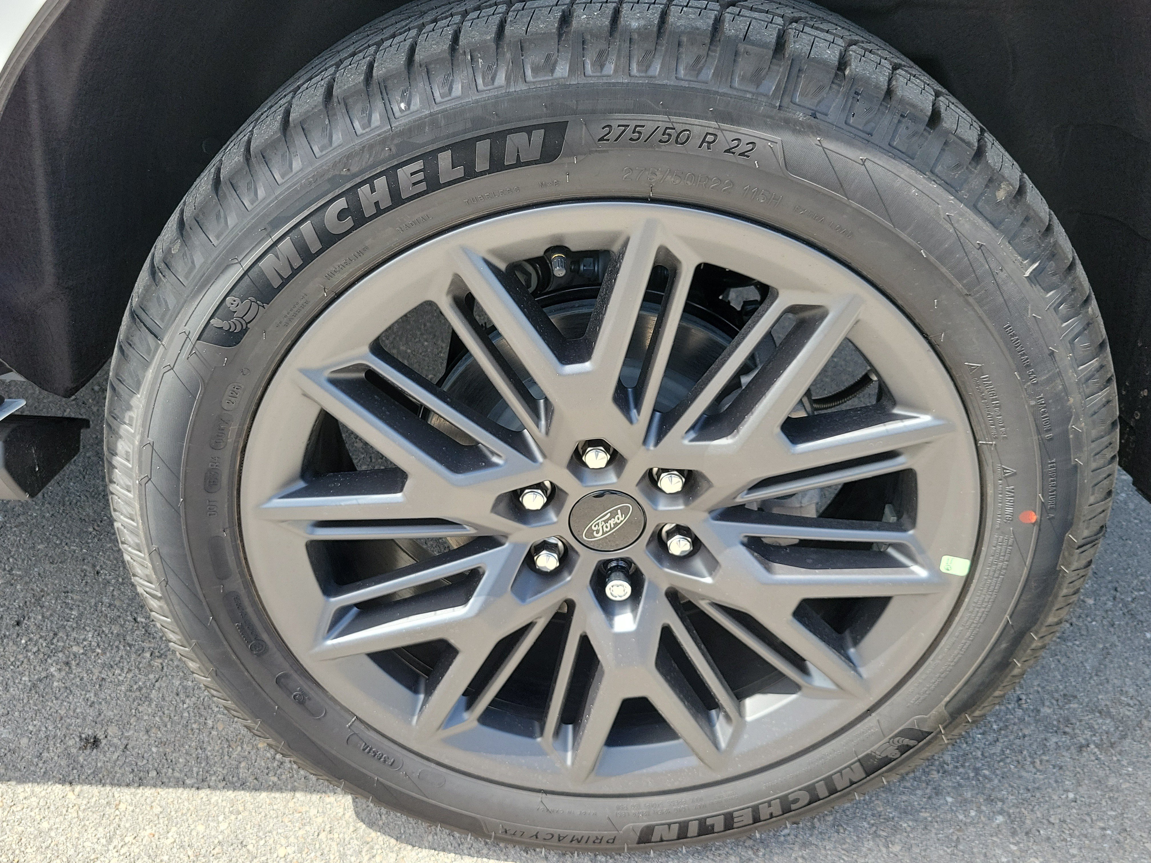 New 2027 Ford Expedition Platinum w/ Stealth Appearance Package RWD image 8