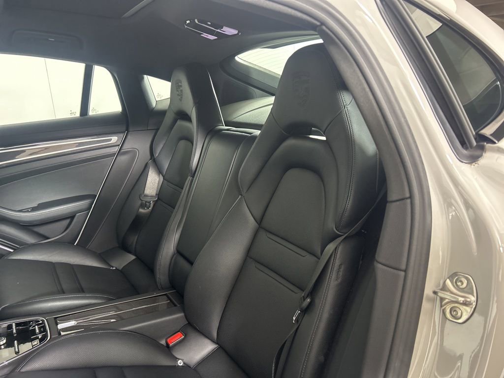 Certified 2023 Porsche Panamera 4 Platinum Edition image 16