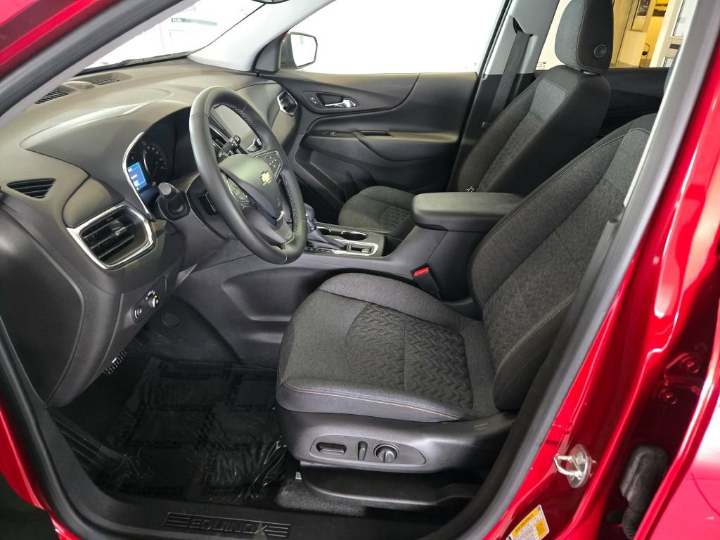 Certified 2024 Chevrolet Equinox LT FWD image 22