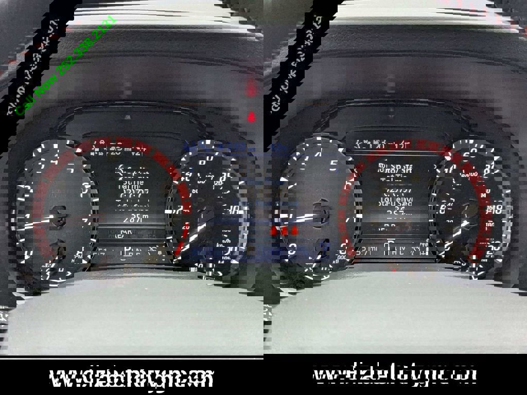 Used 2025 Nissan Frontier PRO-4X image 27