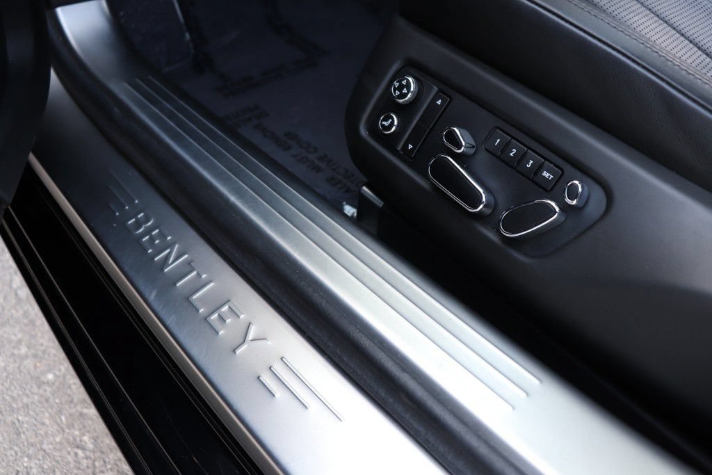 Used 2015 Bentley Flying Spur V8 AWD/4WD image 17