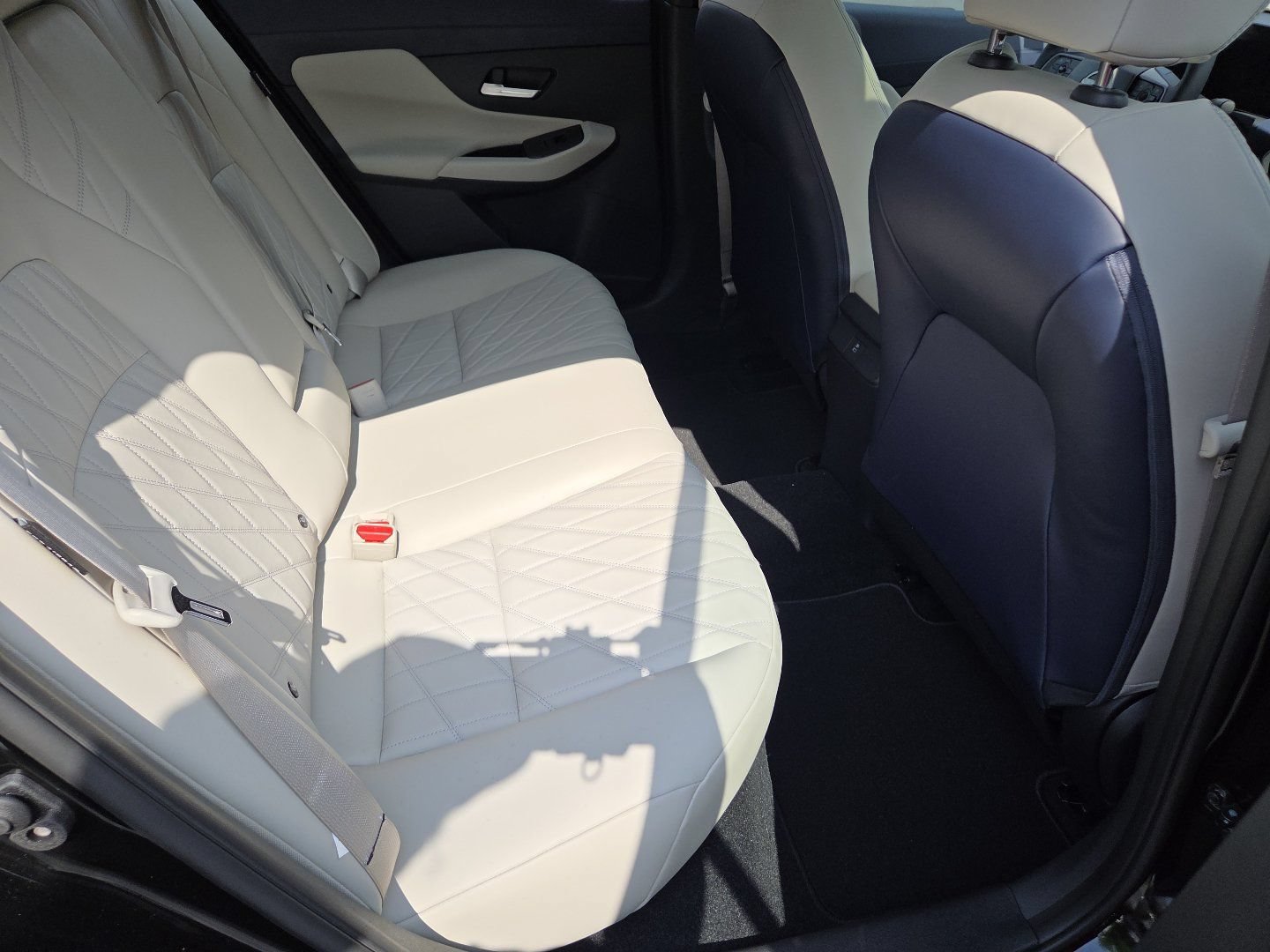 New 2026 Nissan Sentra SL w/ Floor Mat Package FWD image 24
