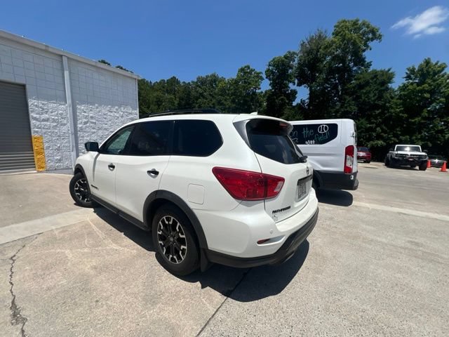 Used 2019 Nissan Pathfinder SL FWD image 11