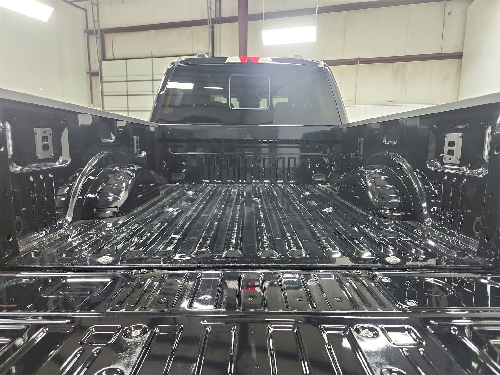 Used 2024 Ford F250 Lariat w/ Chrome Package image 47