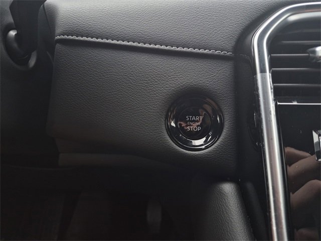 New 2025 Nissan Armada SL w/ Captain's Chari Seat Package image 20