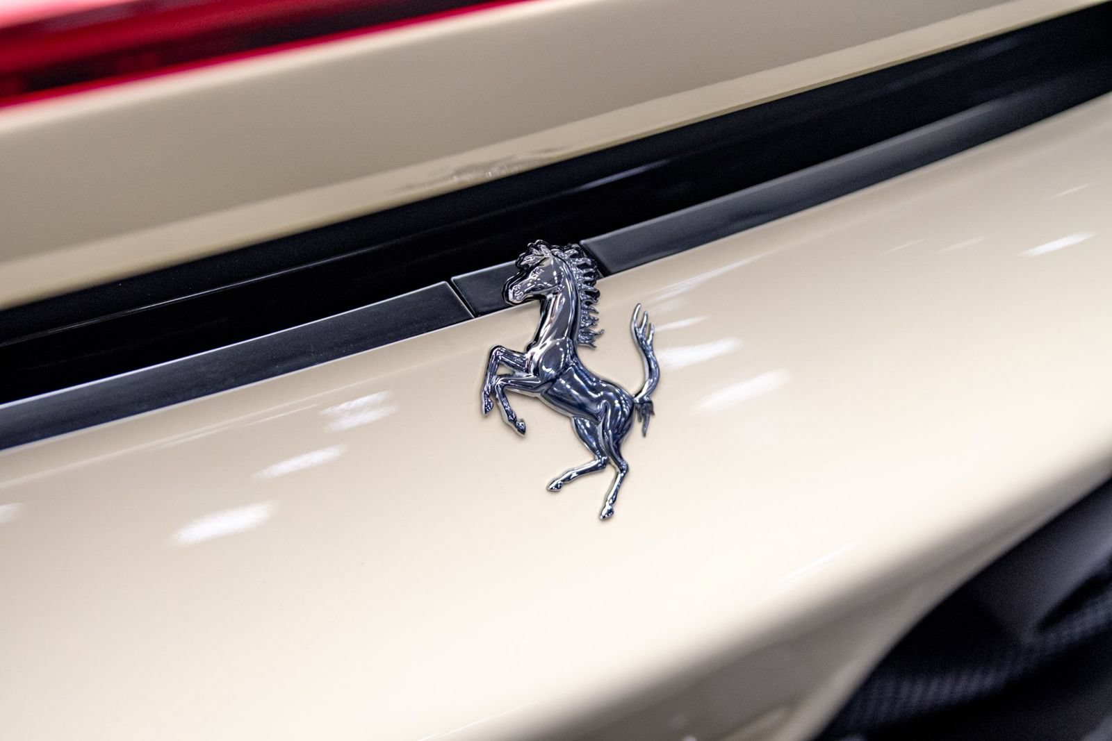 Used 2024 Ferrari SF90 Spider AWD/4WD image 39