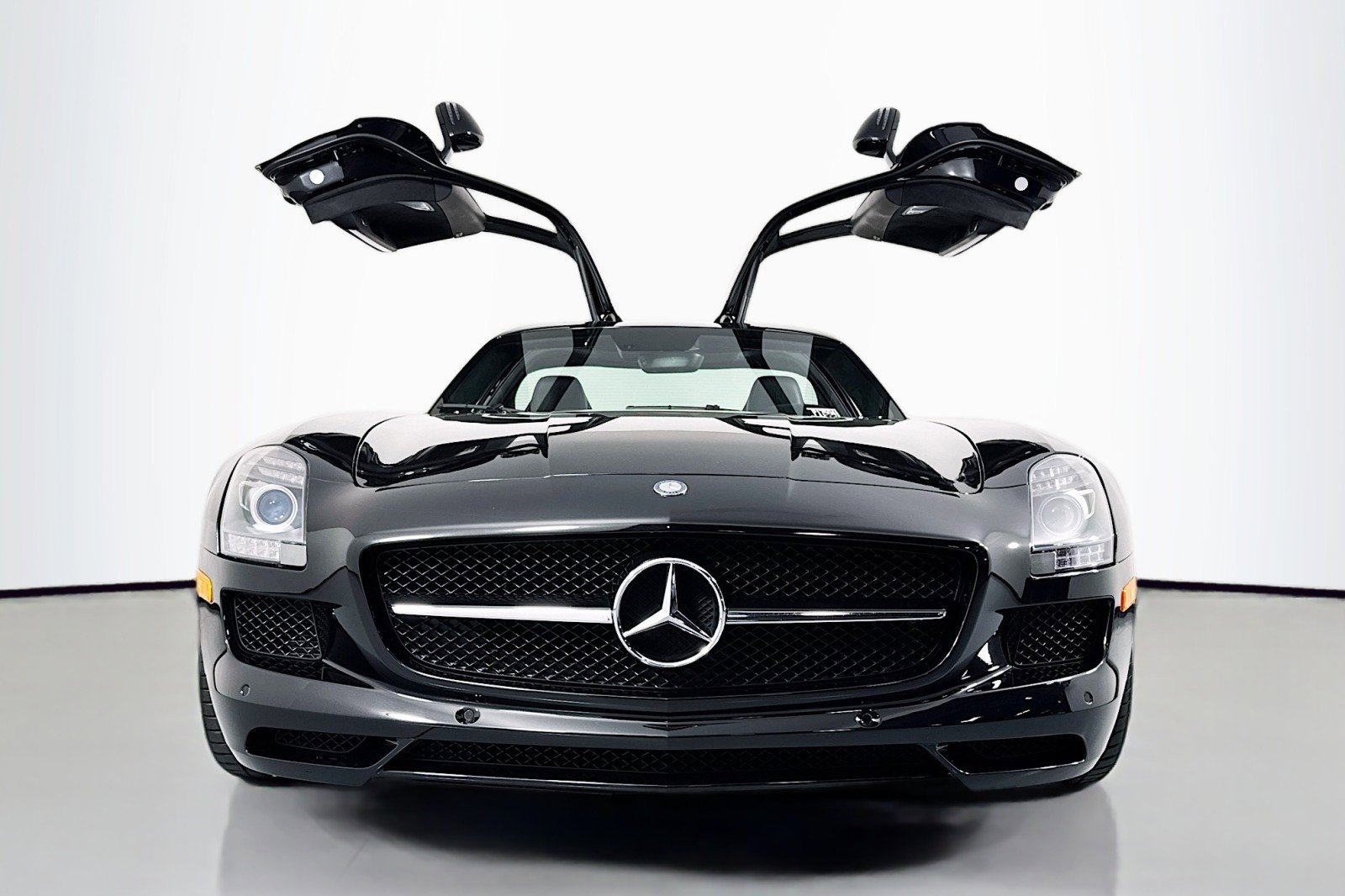 Used 2014 Mercedes-Benz SLS AMG GT Coupe image 4