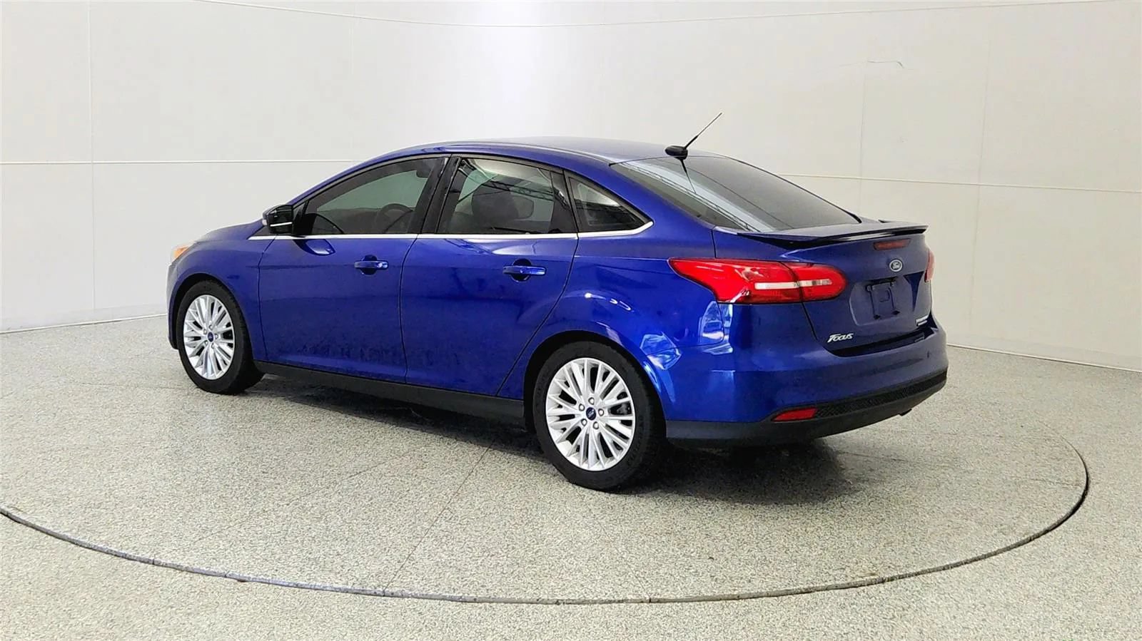 Used 2015 Ford Focus Titanium FWD image 5