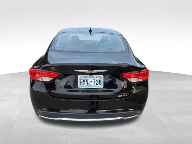 Used 2016 Chrysler 200 Limited w/ Anniversary Edition FWD image 4