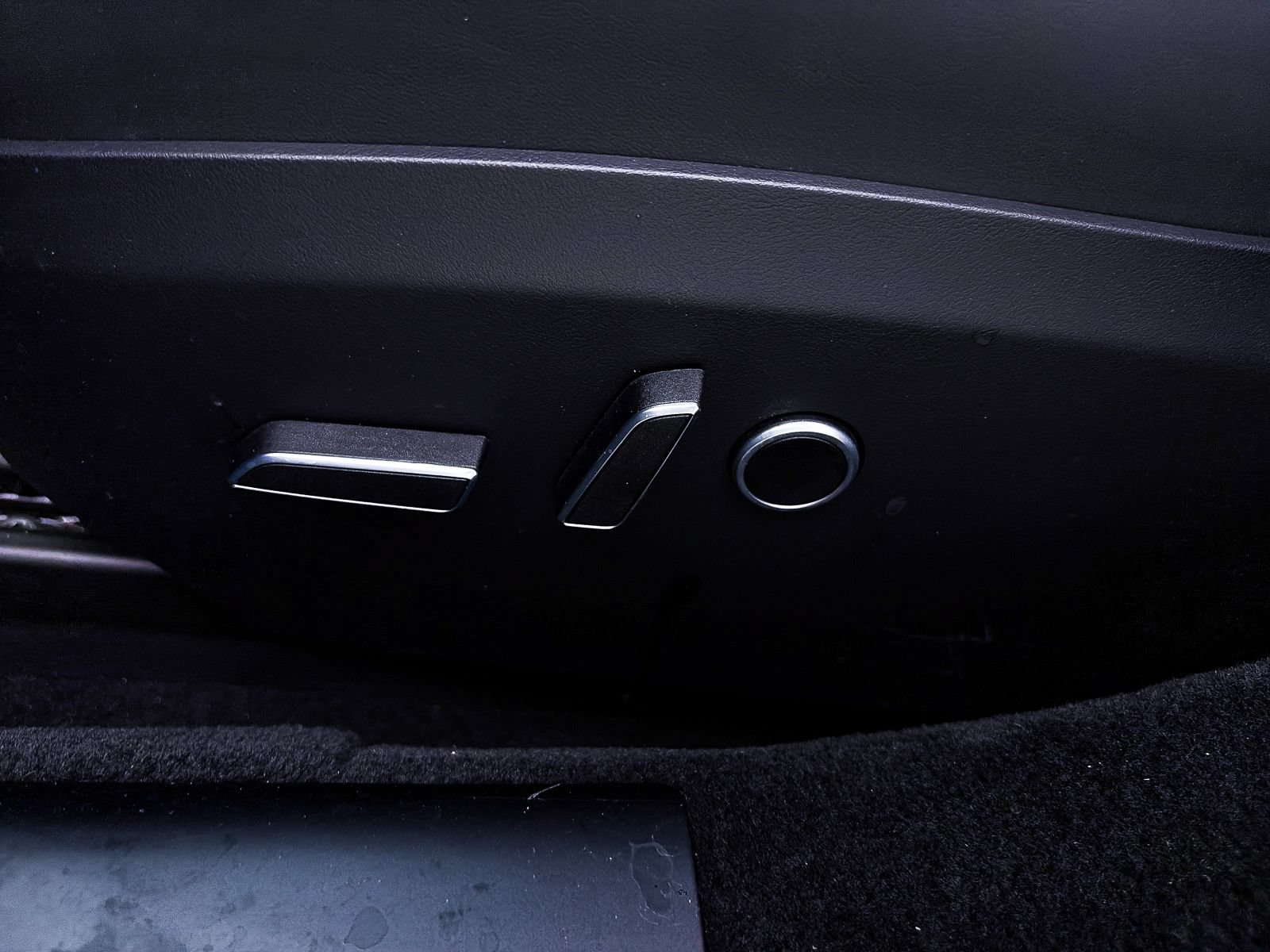 Used 2023 Tesla Model S AWD/4WD image 19