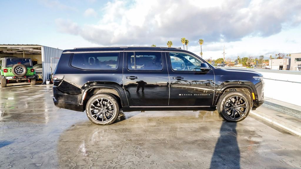 New 2026 Jeep Grand Wagoneer L Summit w/ Premium Group III AWD/4WD image 13