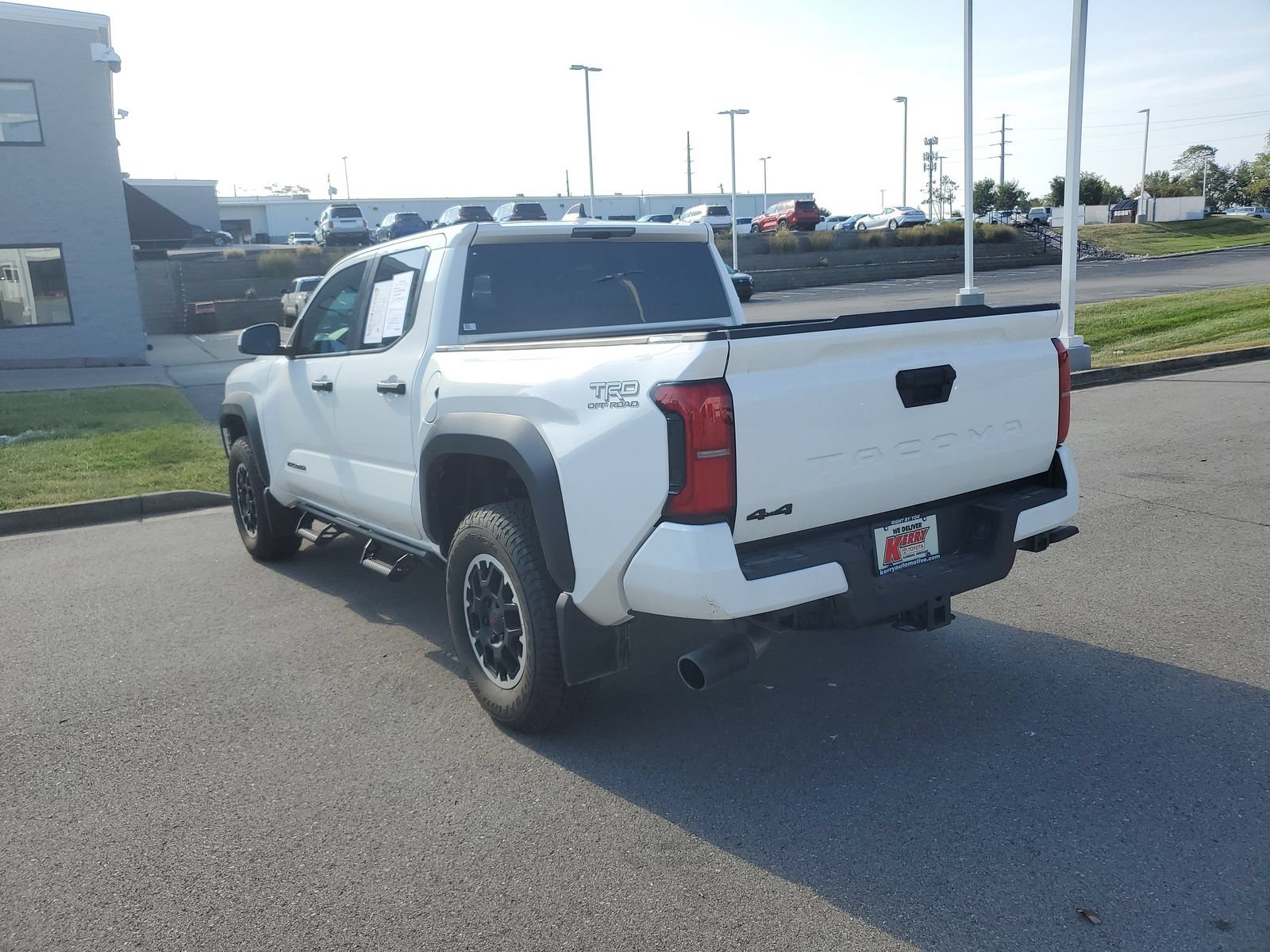 Certified 2026 Toyota Tacoma TRD Off-Road AWD/4WD image 3