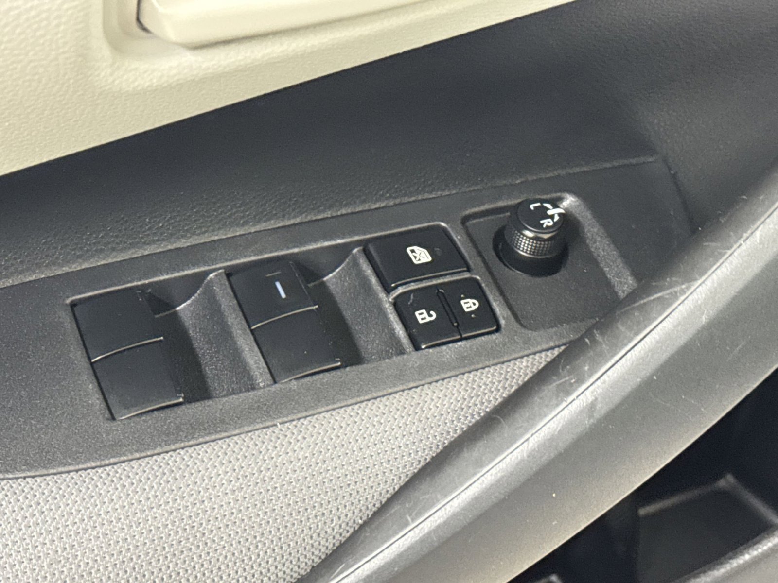 Used 2024 Toyota Corolla LE image 17