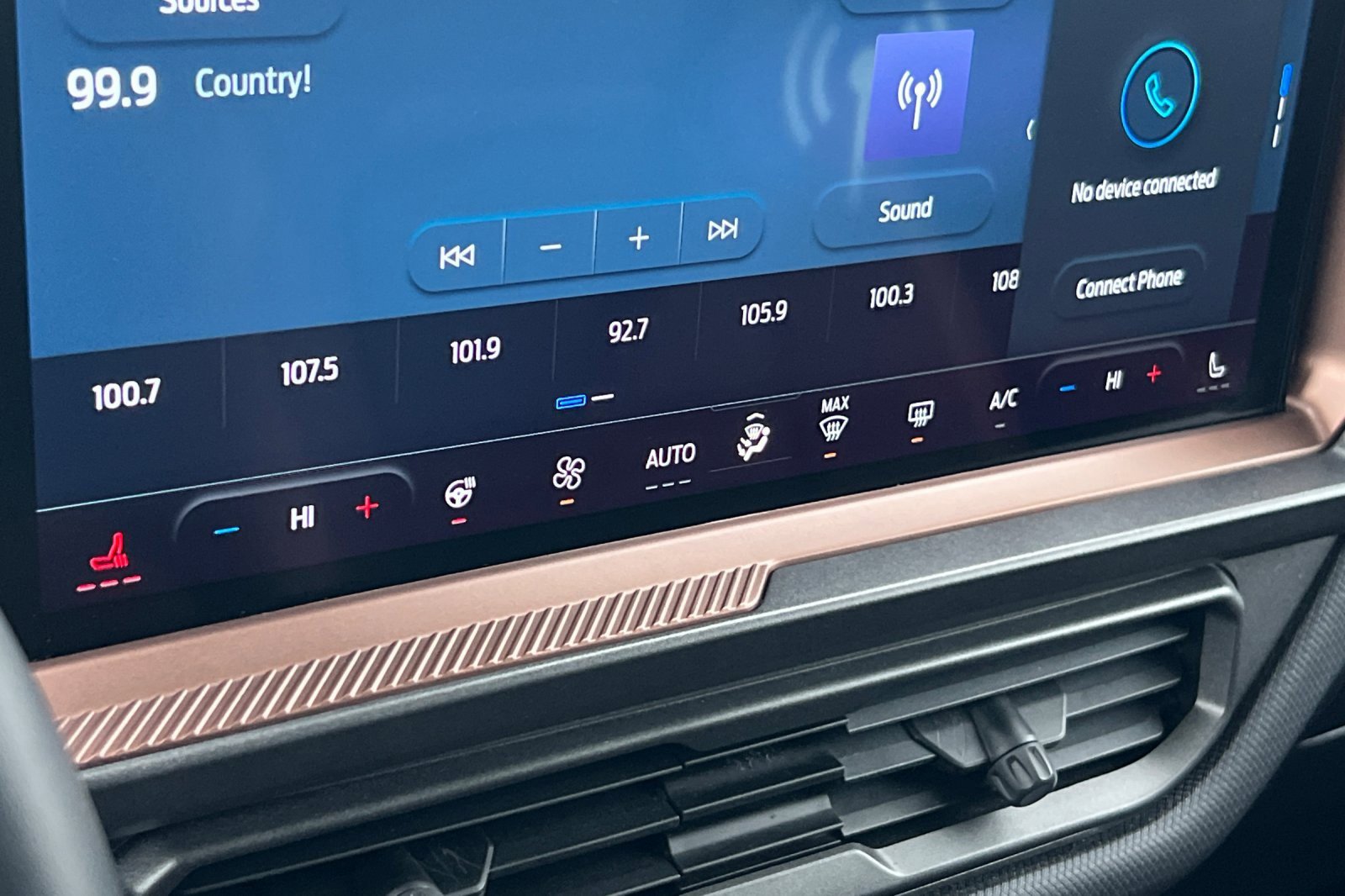 Used 2025 Ford Bronco Sport Outer Banks AWD/4WD image 17
