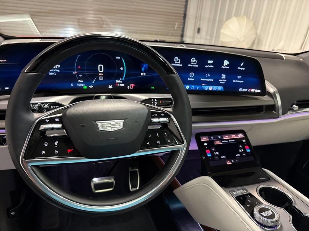 Certified 2026 Cadillac Vistiq Sport AWD/4WD image 42