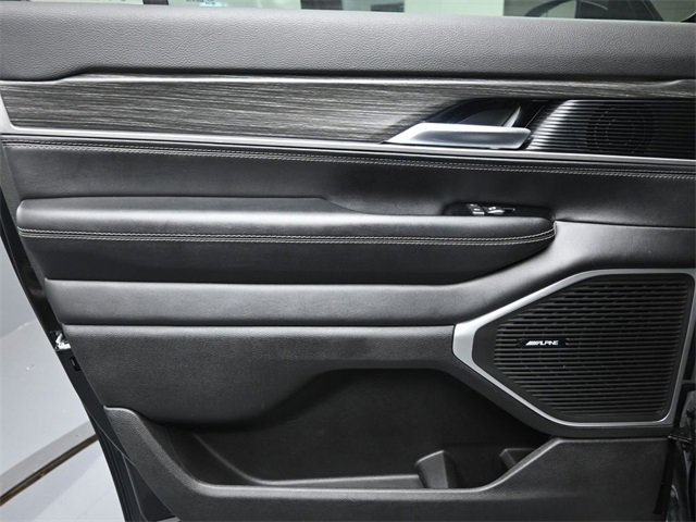 Used 2023 Jeep Wagoneer L Series II image 24