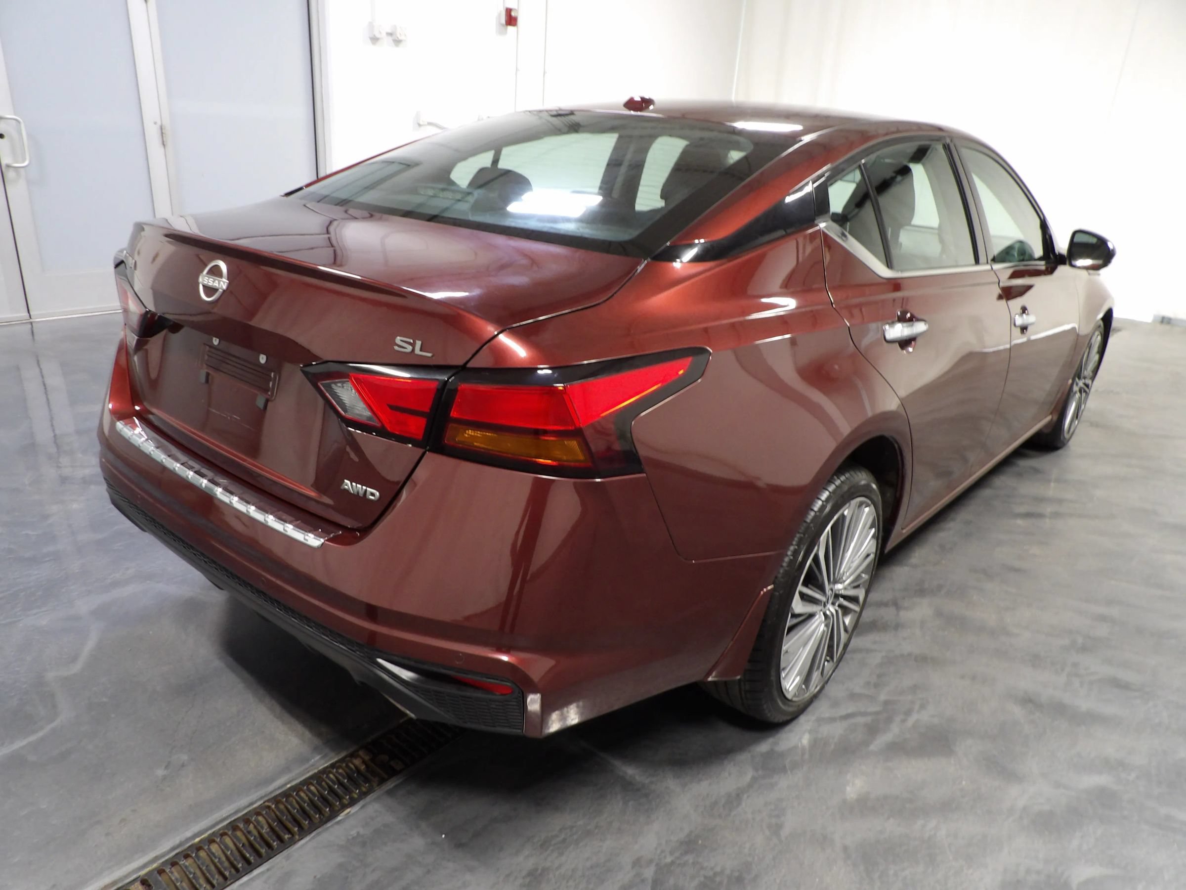 Used 2023 Nissan Altima 2.5 SL AWD/4WD image 4