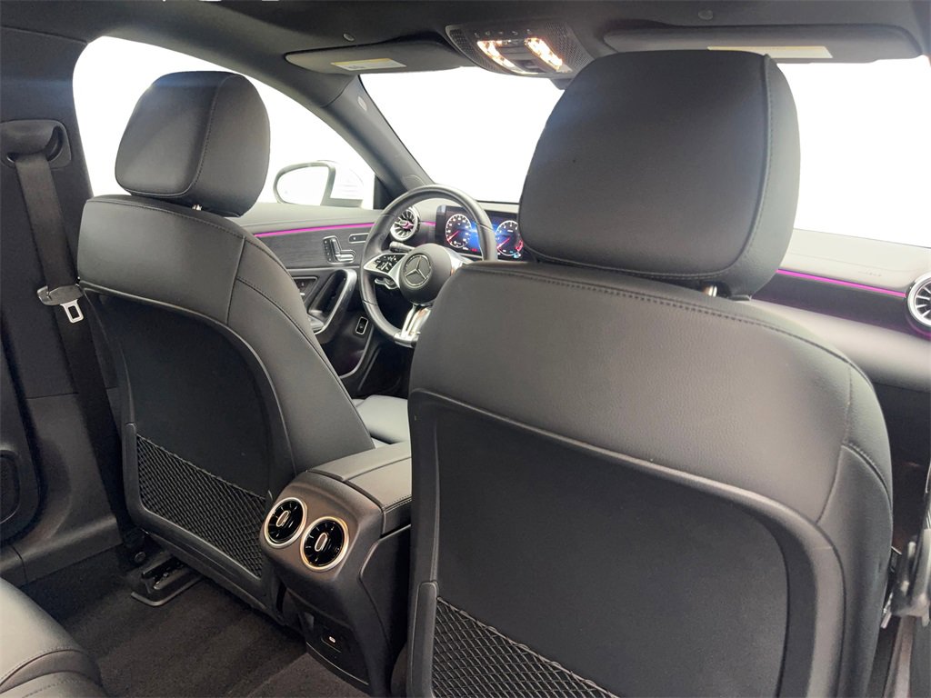 Used 2024 Mercedes-Benz CLA 250 4MATIC image 40