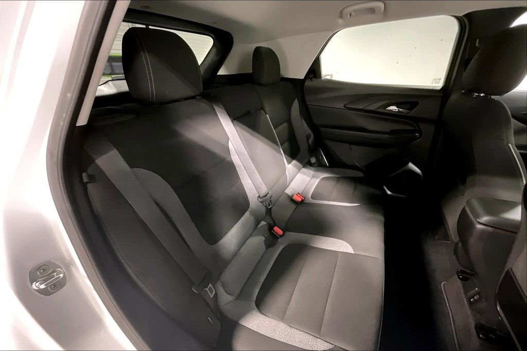 Used 2024 Chevrolet TrailBlazer LT w/ Convenience Package image 35