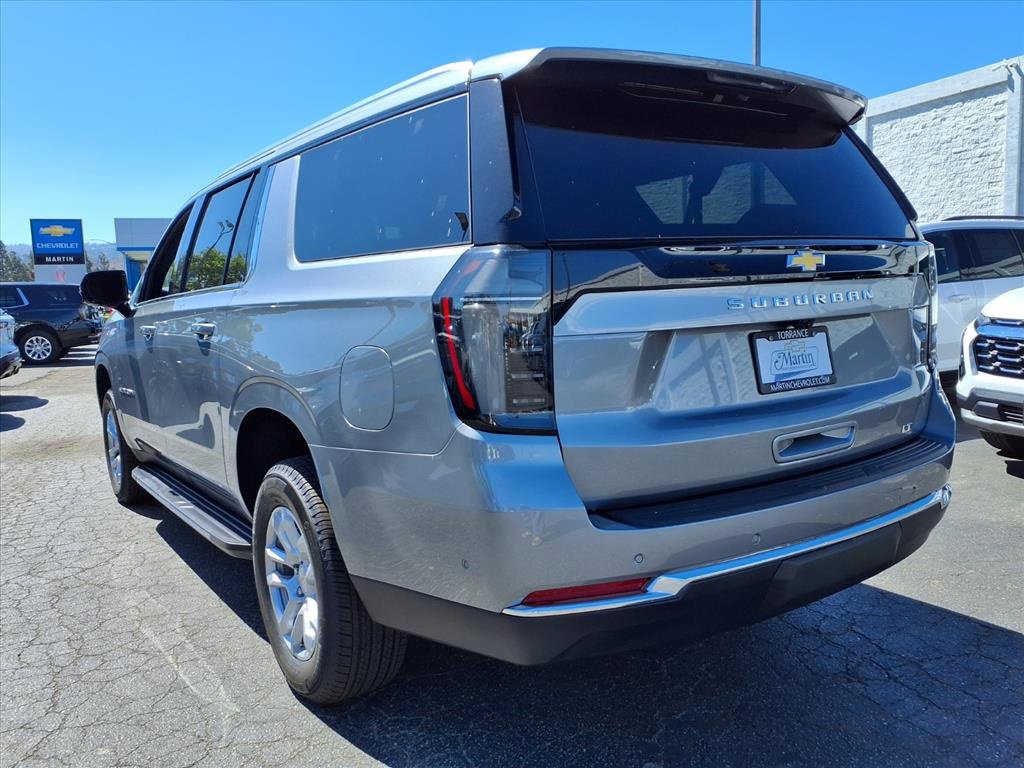 New 2026 Chevrolet Suburban LT w/ Comfort Package image 6