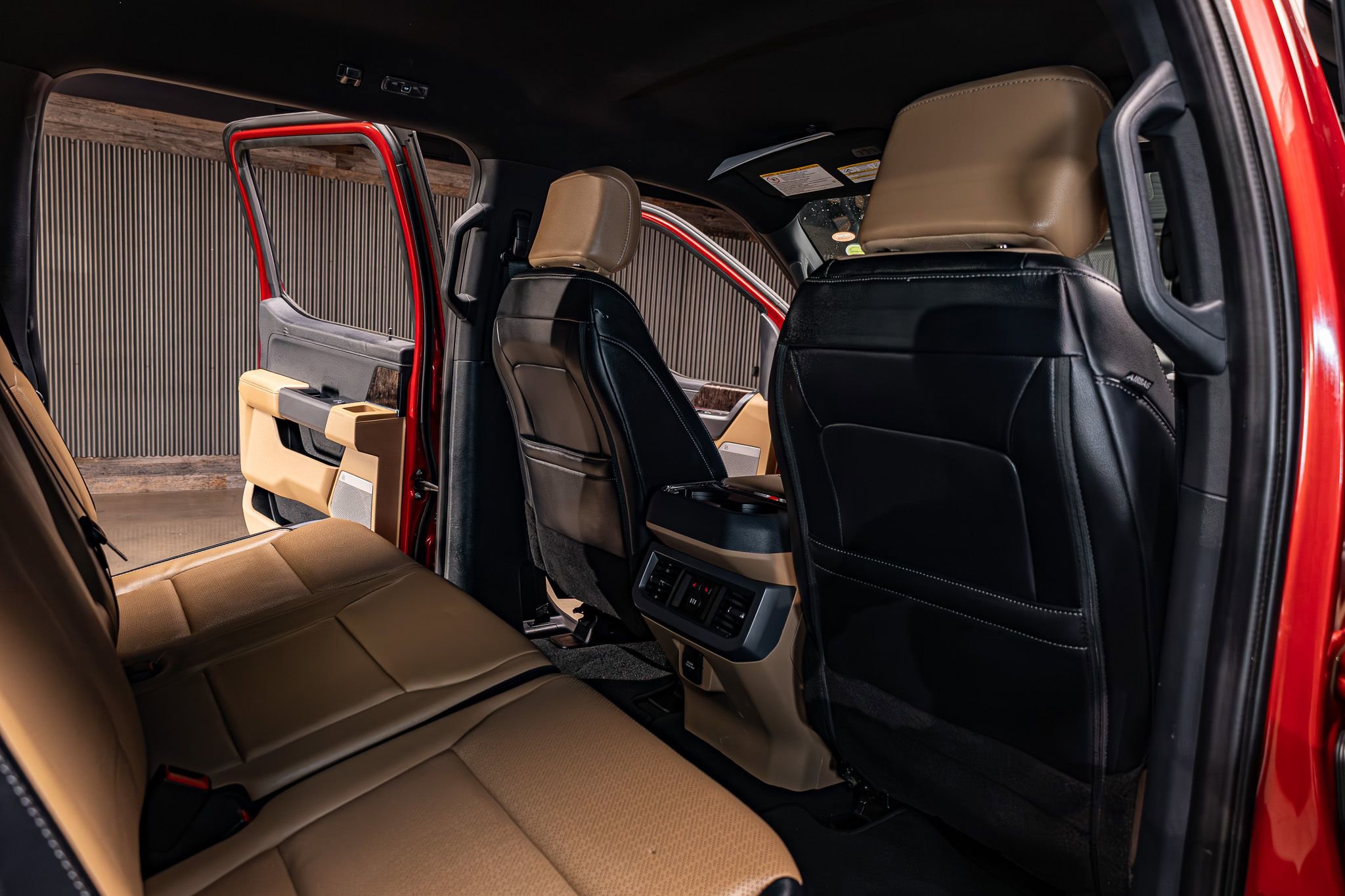 Used 2025 Ford F250 Lariat image 25