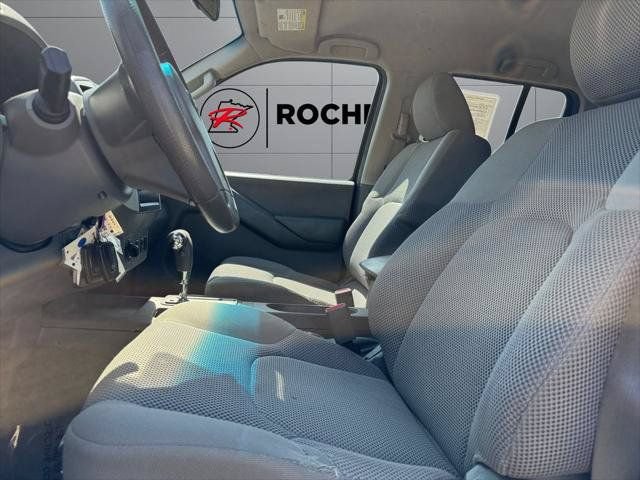 Used 2012 Nissan Frontier SV AWD/4WD image 40