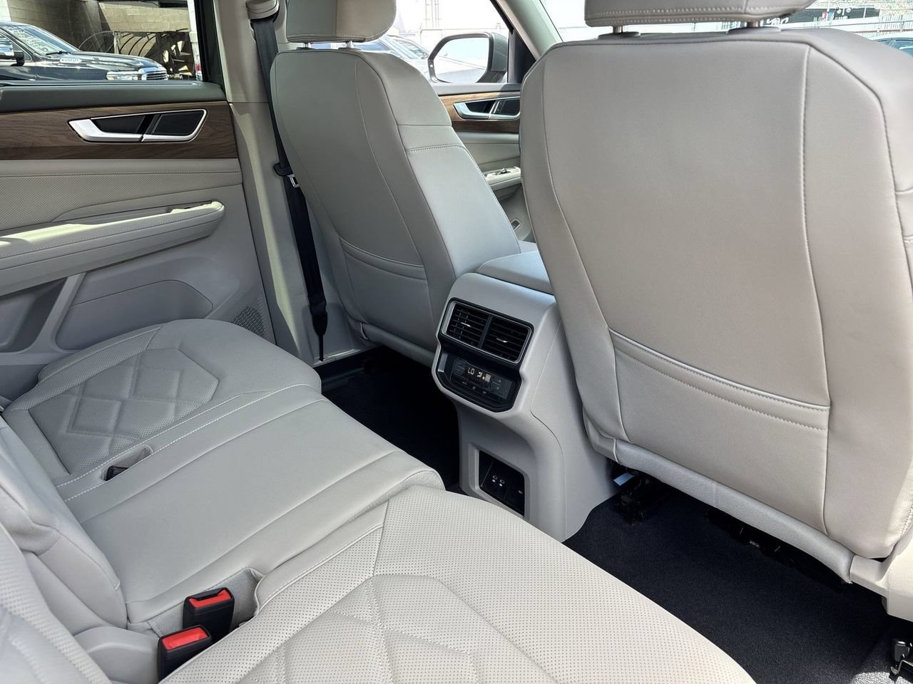 New 2026 Volkswagen Atlas SE FWD image 9