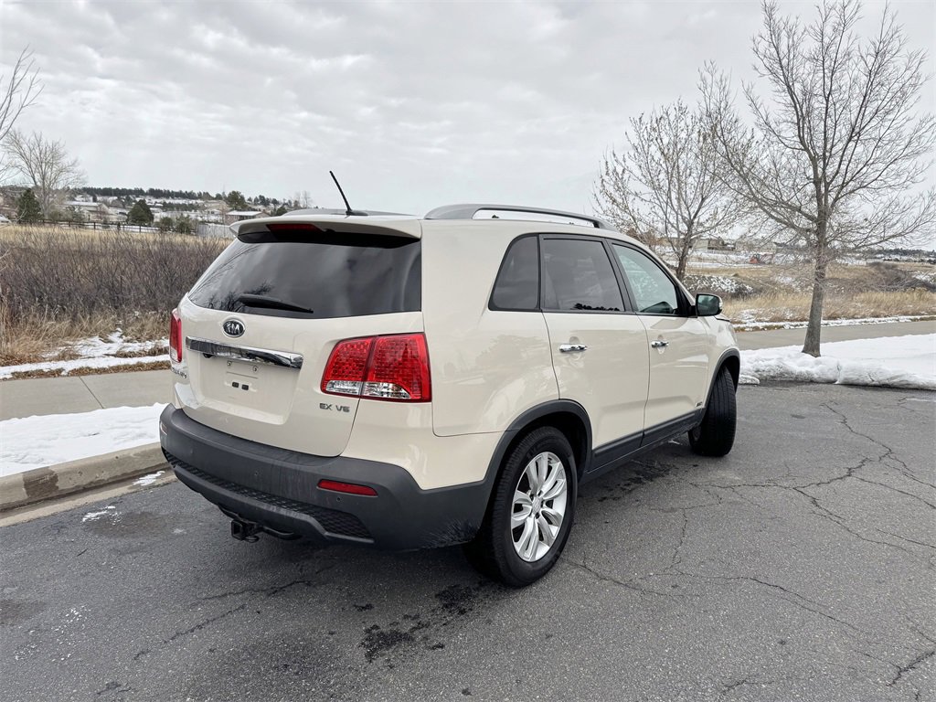 Used 2011 Kia Sorento EX w/ Premium Pkg image 6